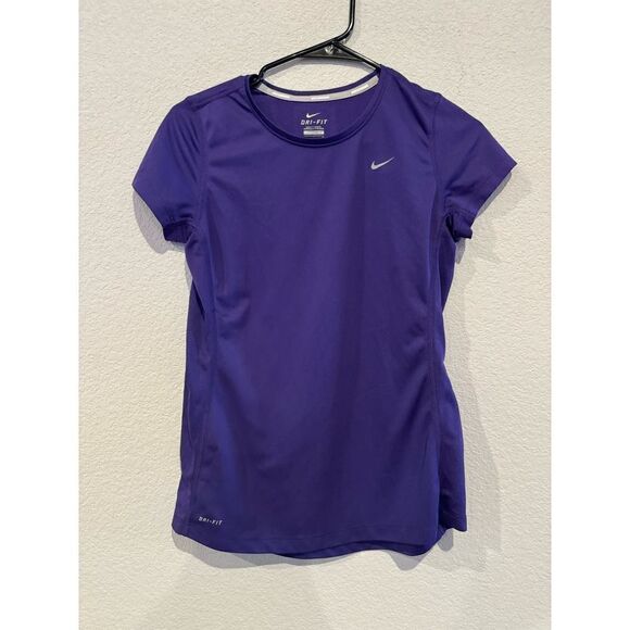 Nike Tops - NIKE DRIFIT SHIRT MEDIUM‎